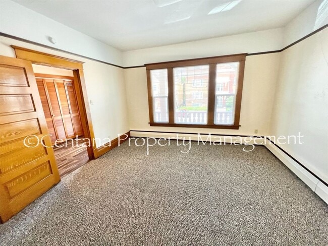 Building Photo - Great 3 Bedroom near Tech!