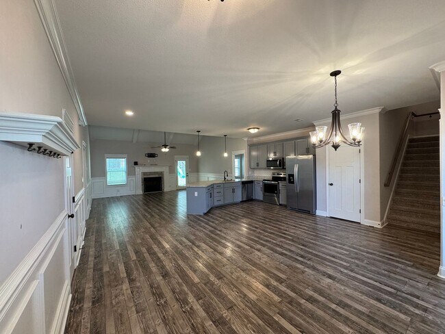 Building Photo - Beautiful Single Family Home