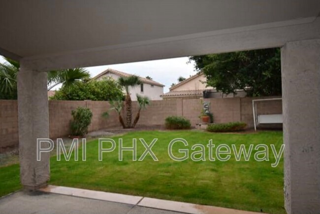 Building Photo - 7141 W Potter Dr