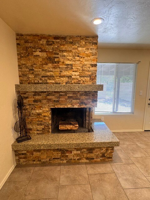 Decor Fireplace - 1448 E Carmelita Dr