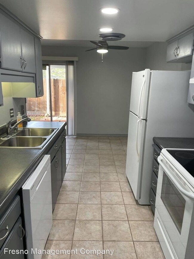 Building Photo - 4909 N Winery Cir