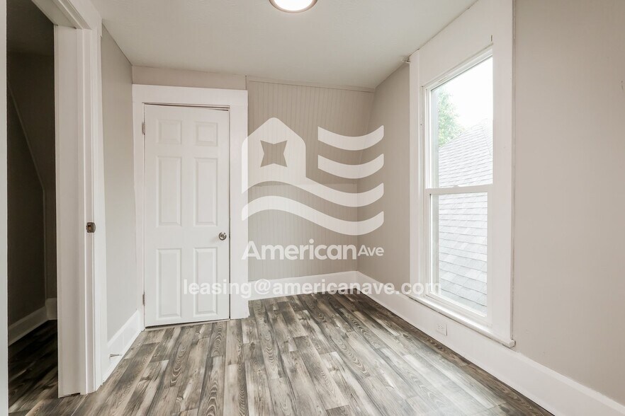 Building Photo - 2102 Shelby St