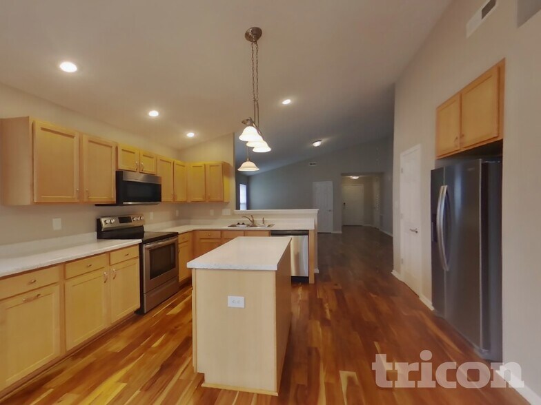 Building Photo - 7650 Lara Lee Dr