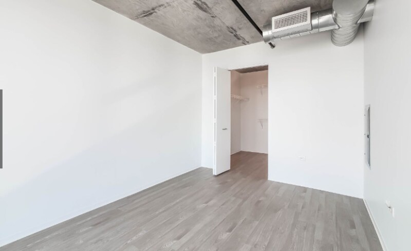 Building Photo - 2113 S Wabash Ave