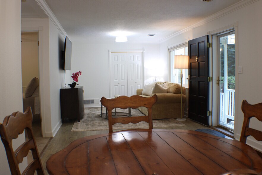 Building Photo - 107 Cori Dr