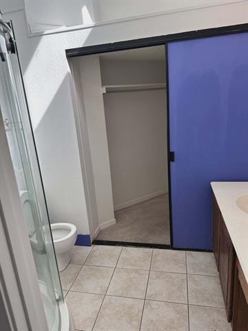 Building Photo - 4124 Hollow Oak Dr