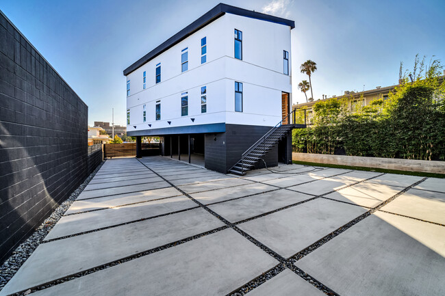 Building Photo - 1447 11th St