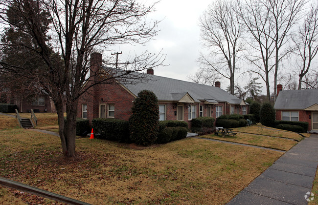 Building Photo - Martha Washington Apartment