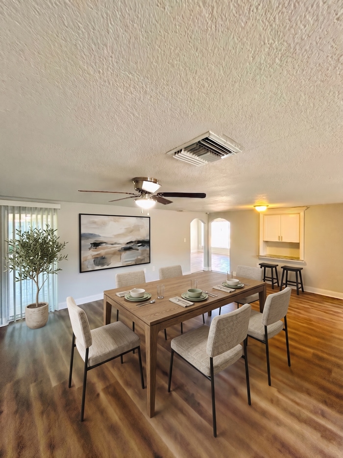 Building Photo - 1649 Dartmouth Dr