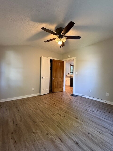 Building Photo - 616 Perrin Ave