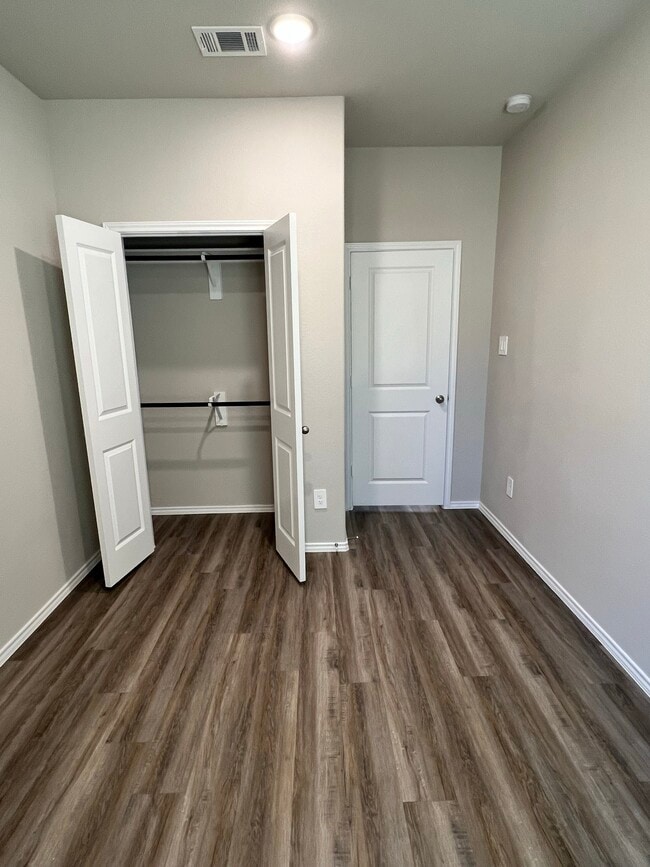 Building Photo - 11606 Vistawood St