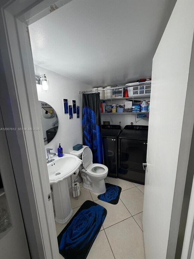 Building Photo - 6580 W 24th Ct