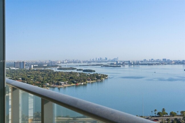 Building Photo - 3131 NE 7th Ave