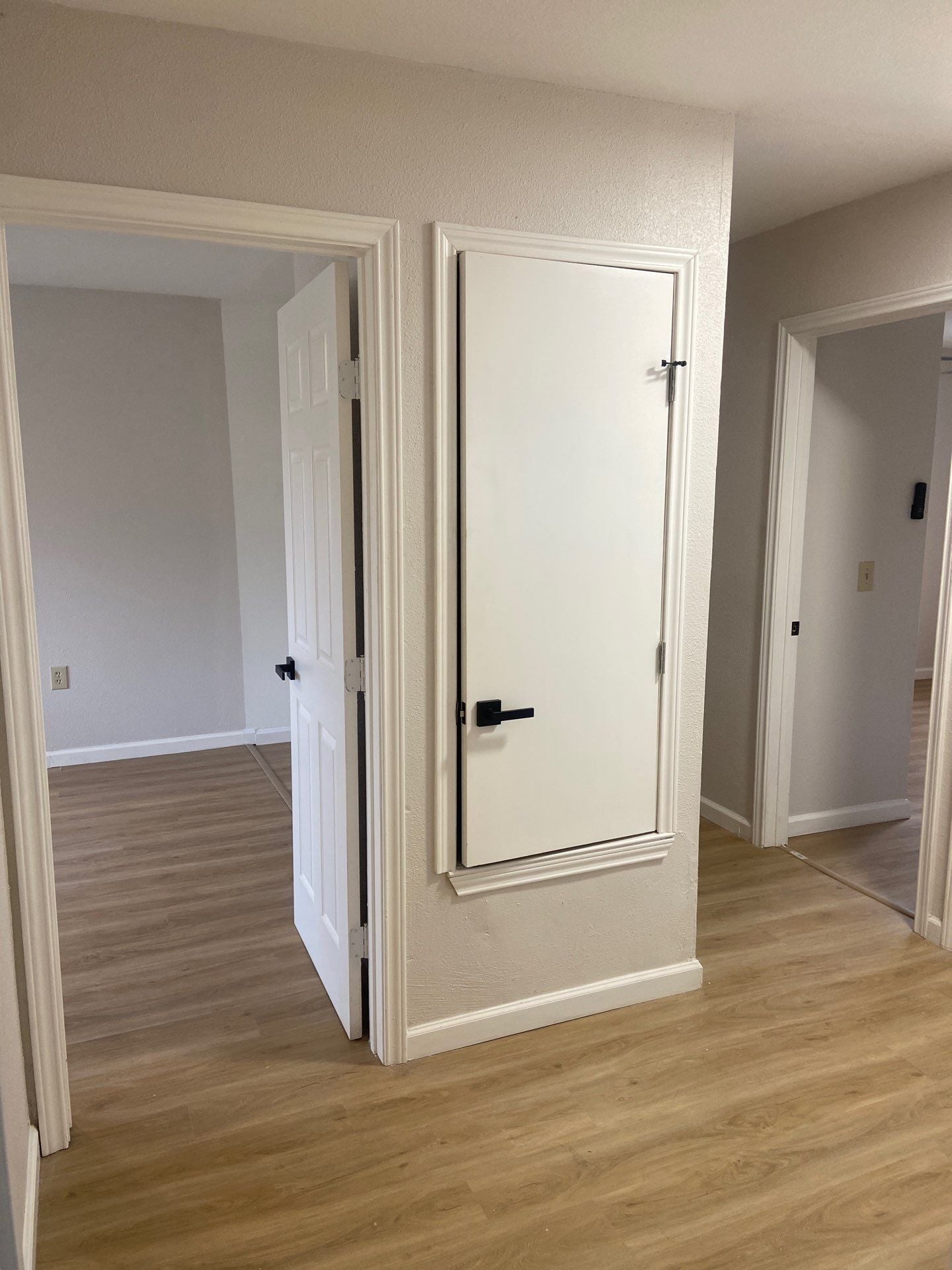 Building Photo - 6118 Hopes Ferry St