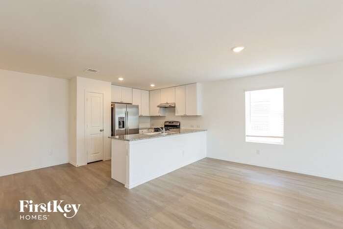 Building Photo - 3374 Carducci Dr