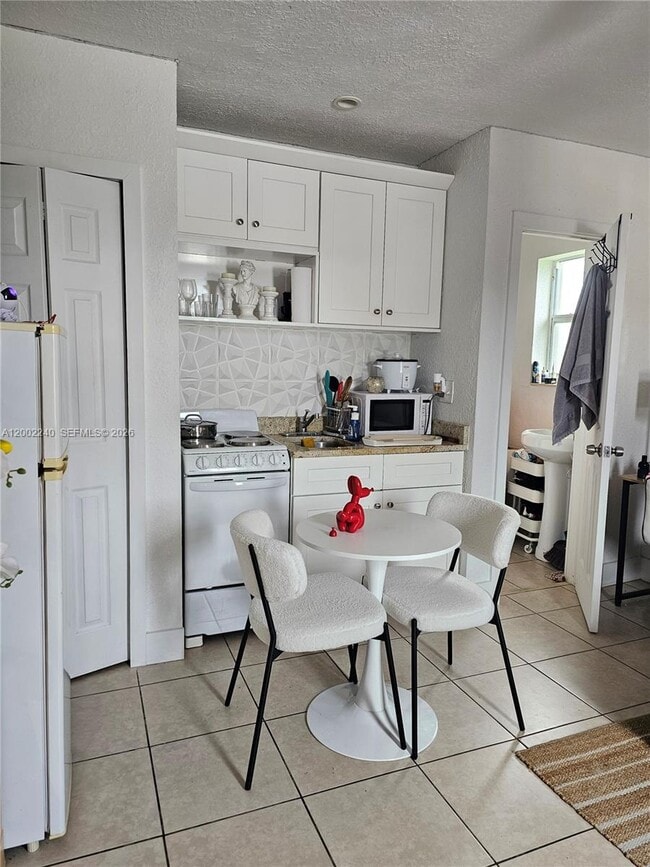 Building Photo - 2513 SW 10th St