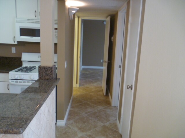 Building Photo - 18350 Hatteras St