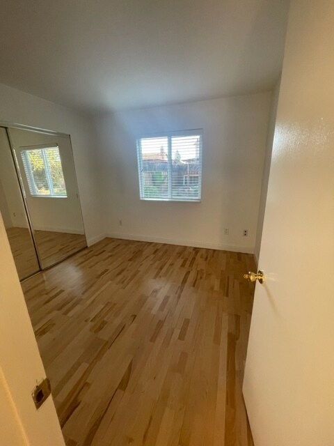 Building Photo - 832 loadstone court