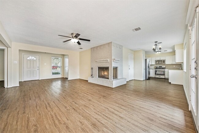 Building Photo - 103 Brigadoon Ln