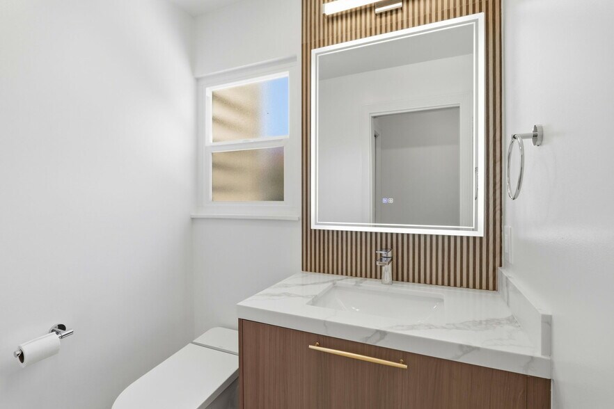 Building Photo - 1104 Lautrec Ter