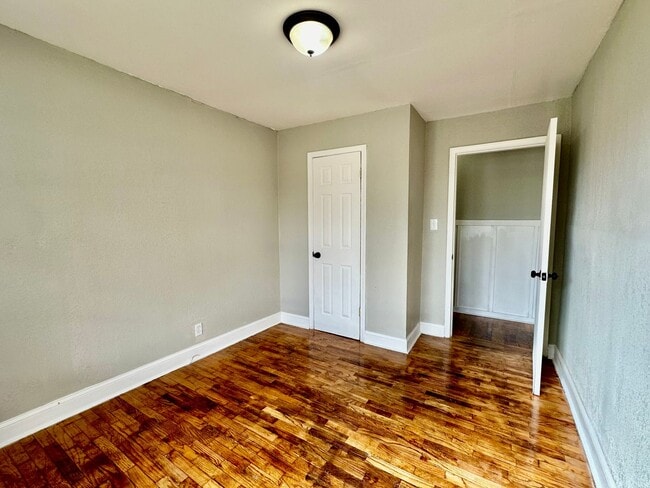 Building Photo - Cedartown Rental- Open House March 16th 10...