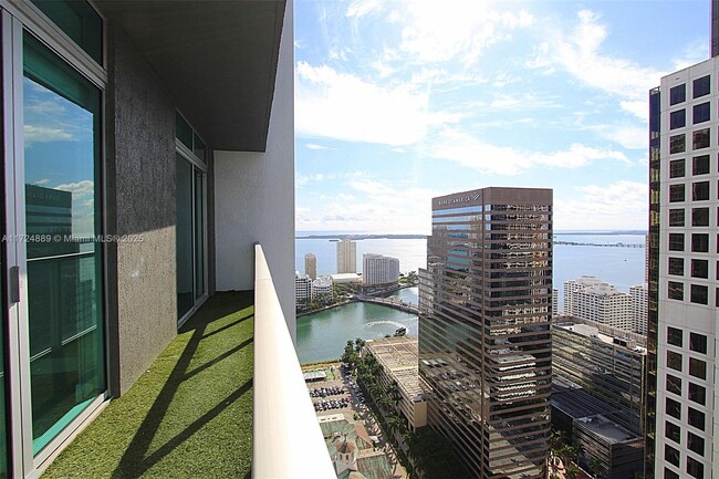 Primary Photo - 500 Brickell Ave