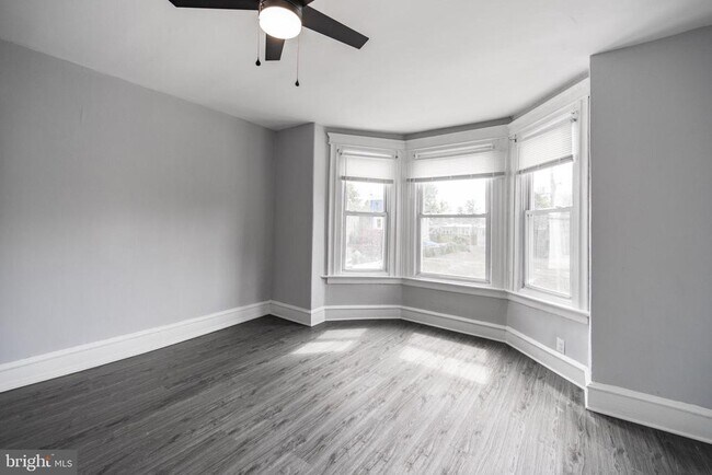 Building Photo - 5847 Willows Ave