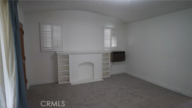 Building Photo - 214 E 92nd St