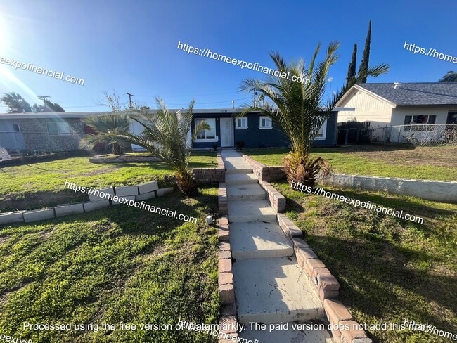 Building Photo - 1221 N Rancho Ave