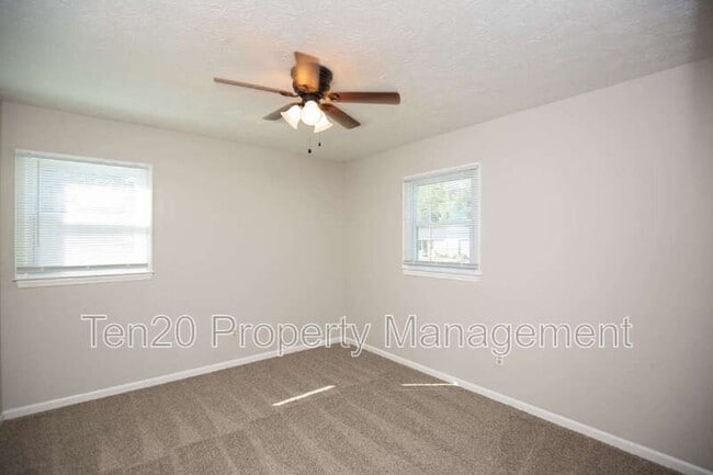 Building Photo - 4500 Linda Dr