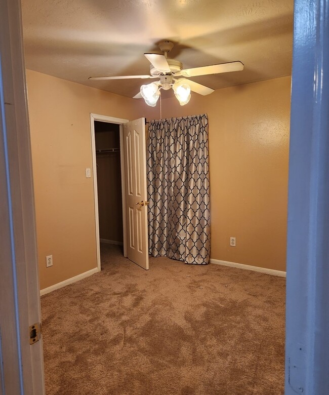 Building Photo - 2007 Goldspring Ln