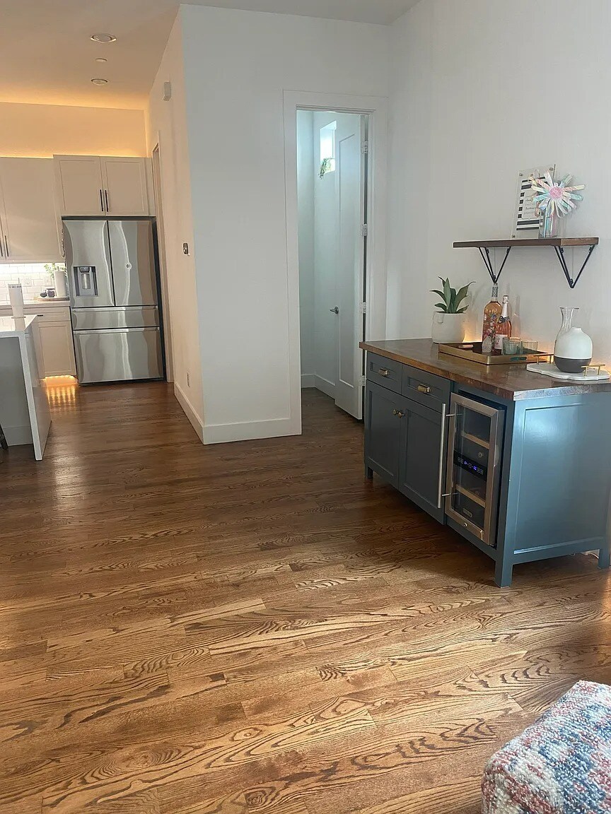 Building Photo - 5705 Bryan Pky