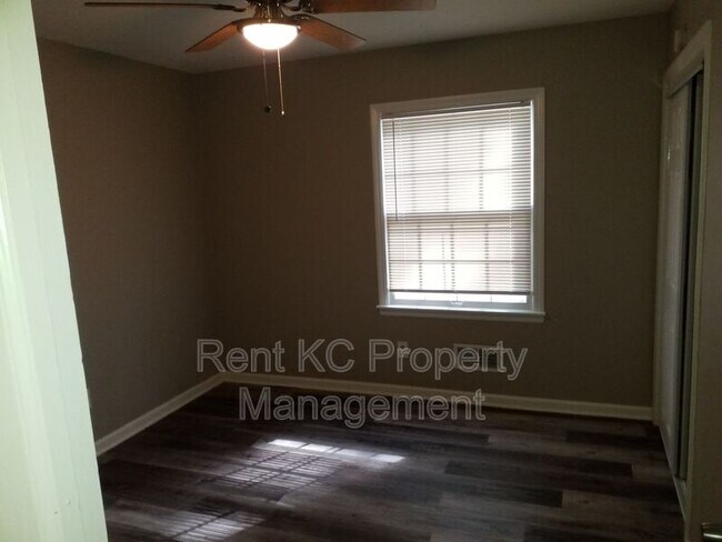Building Photo - 4608 Ridgeway Ave