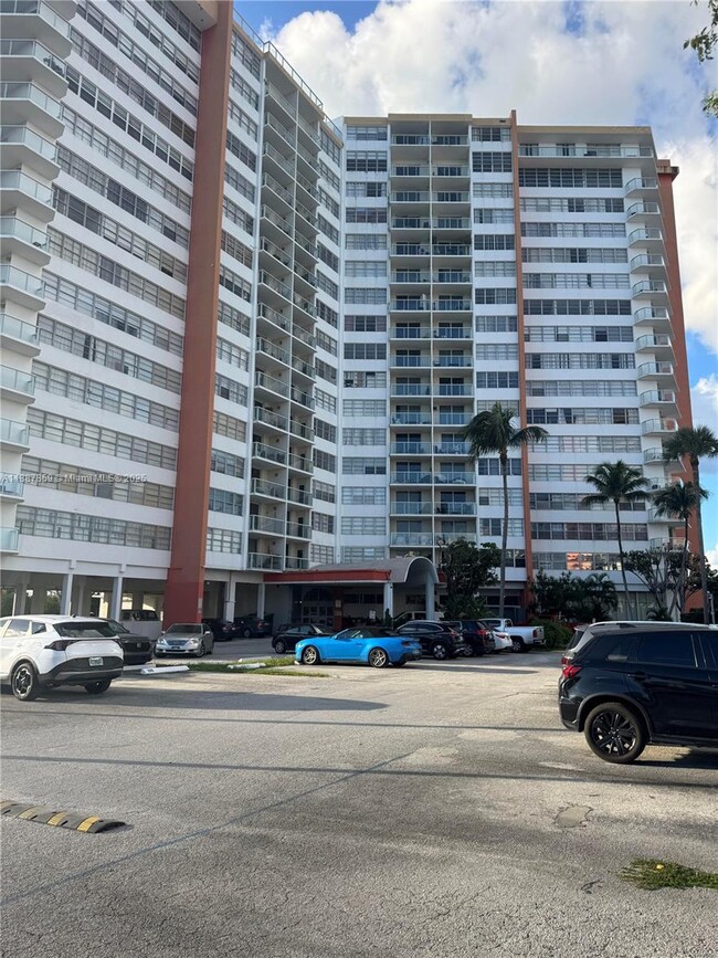 Primary Photo - 1301 NE Miami Gardens Dr