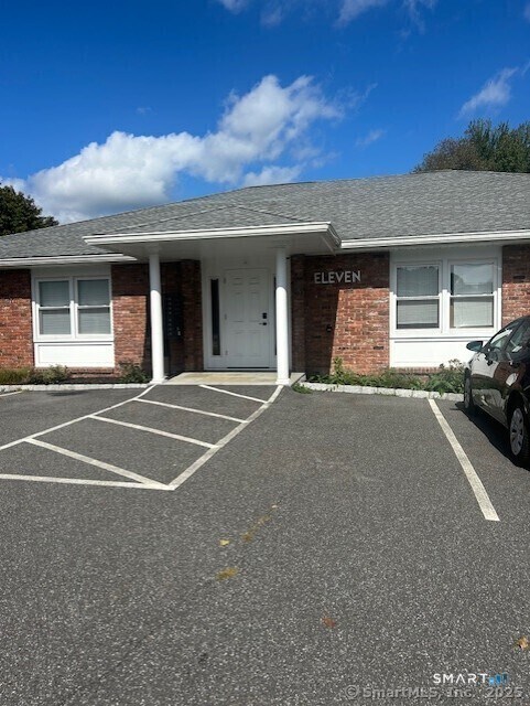 Building Photo - 11 Church Hill Rd