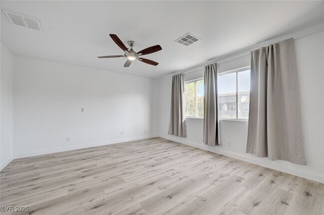 Building Photo - 9893 Canyon Peak Dr
