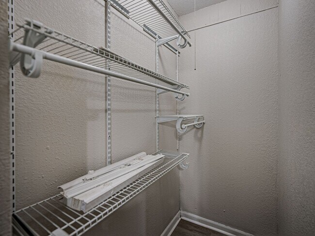 Building Photo - Discover the charm of this delightful home nestled in the serene and welcoming community of North...