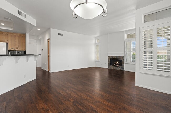 Building Photo - 12650 Springbrook Dr