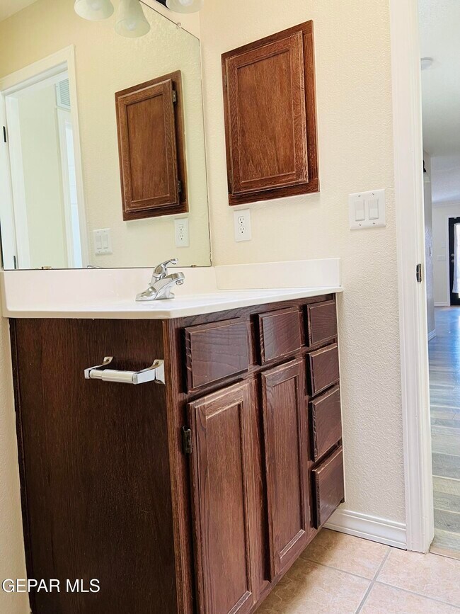 Building Photo - 14424 Jacinto Ramos Ave