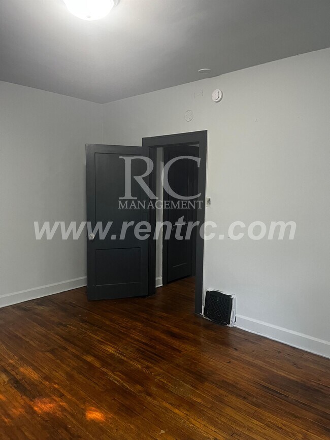 Building Photo - 1224 Williams-E