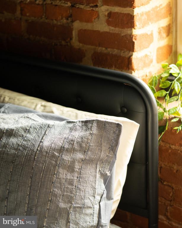 Building Photo - 437 W Grant St