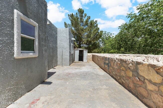 Building Photo - 9127 Texas Red Dr