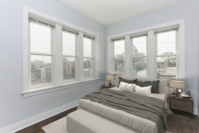 Building Photo - 2647 W Potomac Ave