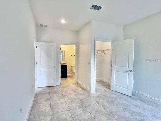 Building Photo - 15885 SW 35th Court Rd