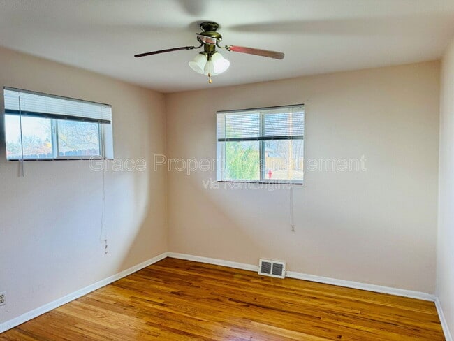 Building Photo - 411 S Simms St