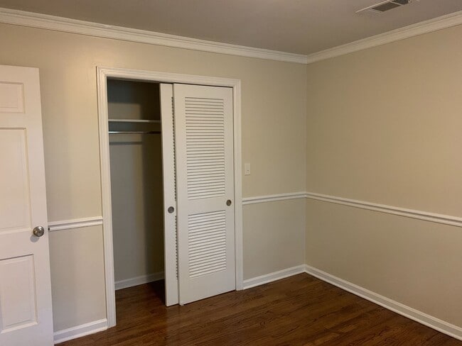 Building Photo - 1000 College Station Rd