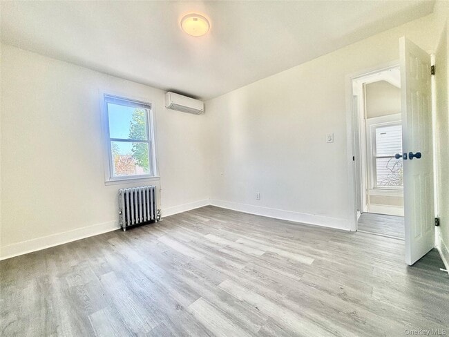 Building Photo - 66 Kenmore Rd