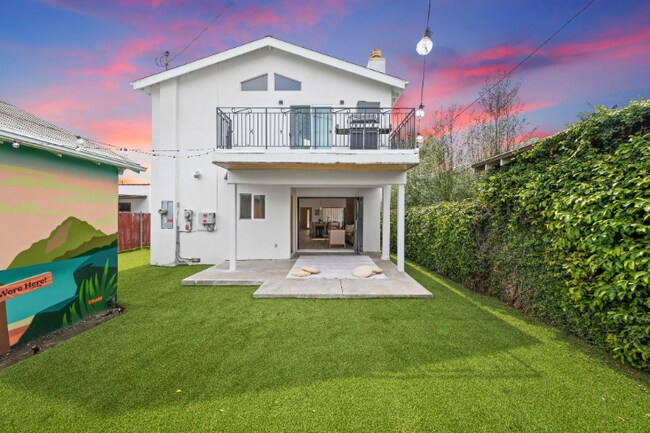 Building Photo - 4258 Beethoven St