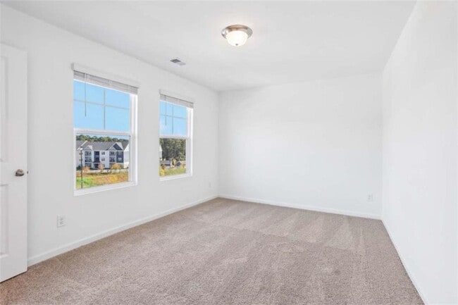 Building Photo - 2165 Boxwood Cir