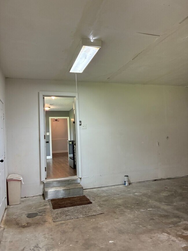 Building Photo - 964 Timberwood Dr